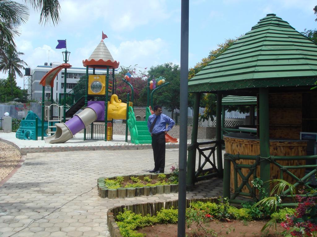 Blue Pearl Hotel & Apartments Daressalam Exterior foto