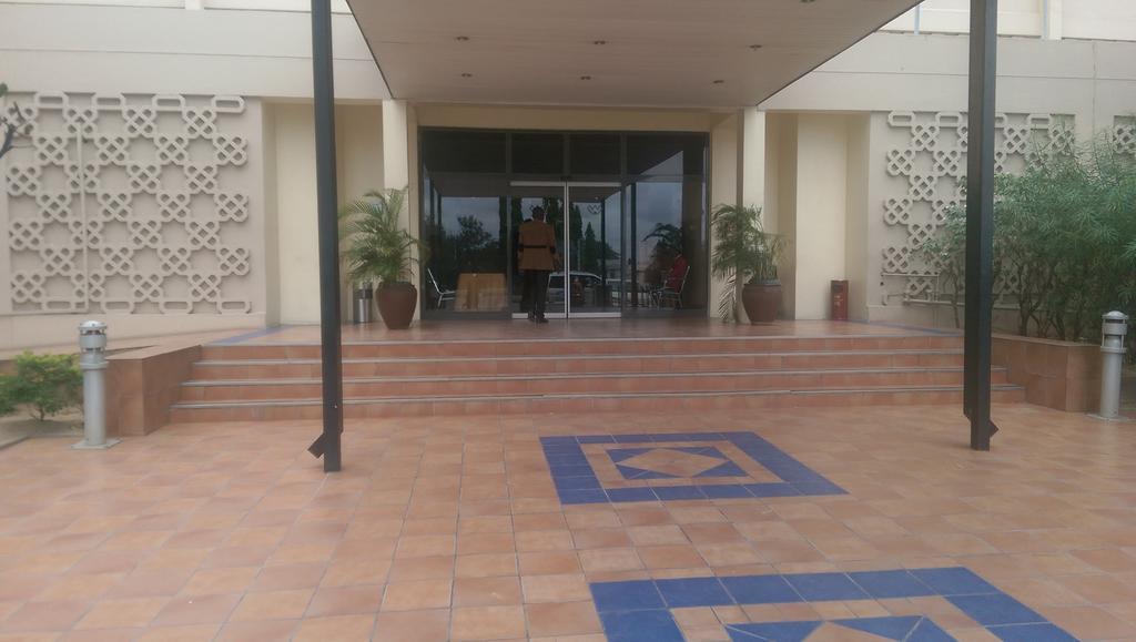 Blue Pearl Hotel & Apartments Daressalam Exterior foto